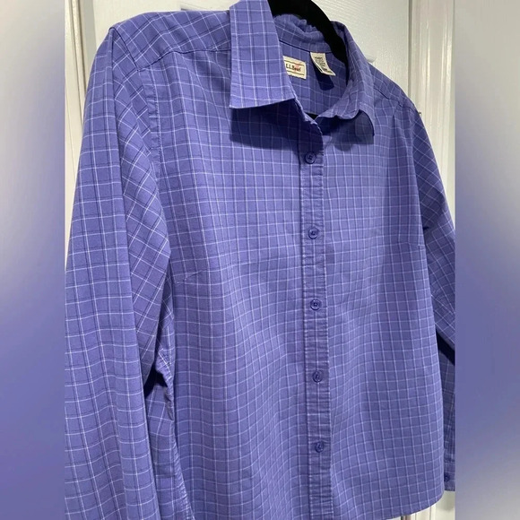 L.L. Bean Women’s Wrinkle Resistant Purple Pinpoint Plaid Button Down Size L - Picture 5 of 9